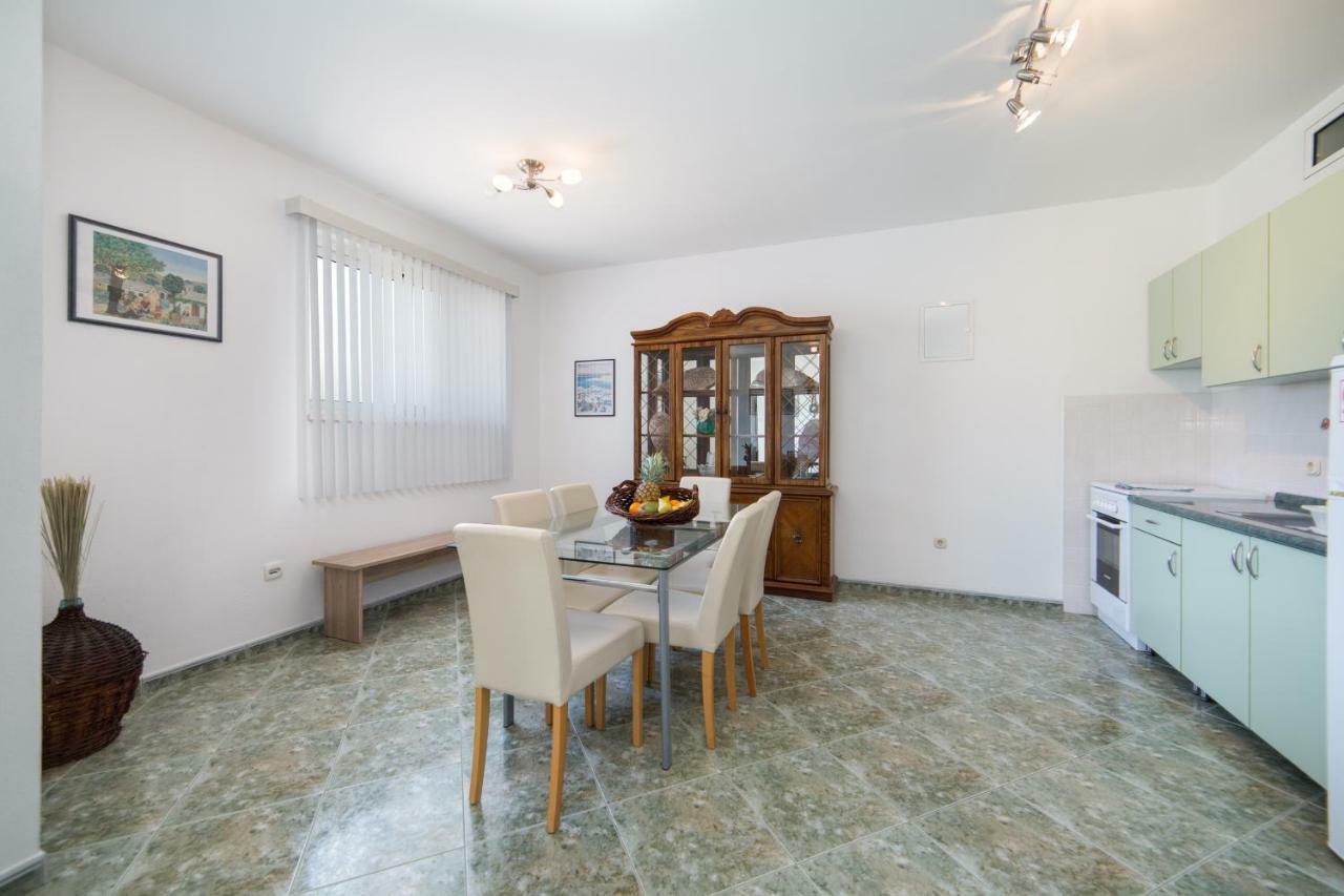 Apartments 7+ بلاتشي المظهر الخارجي الصورة