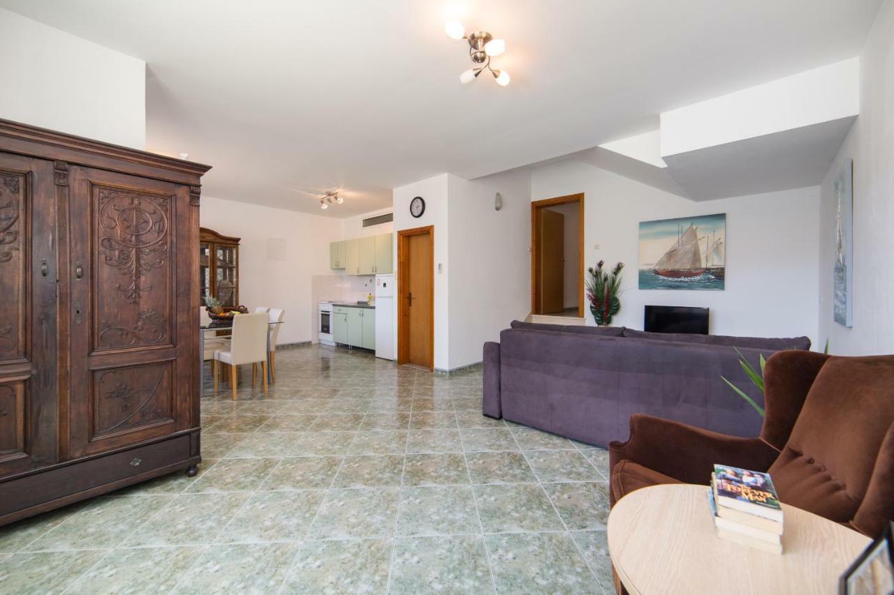 Apartments 7+ بلاتشي المظهر الخارجي الصورة